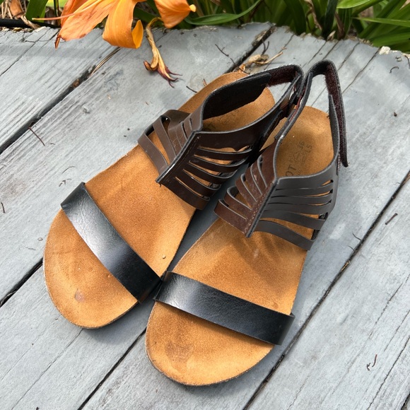 Naot Mint Red Gladiator Leather Sandals - Picture 4 of 10